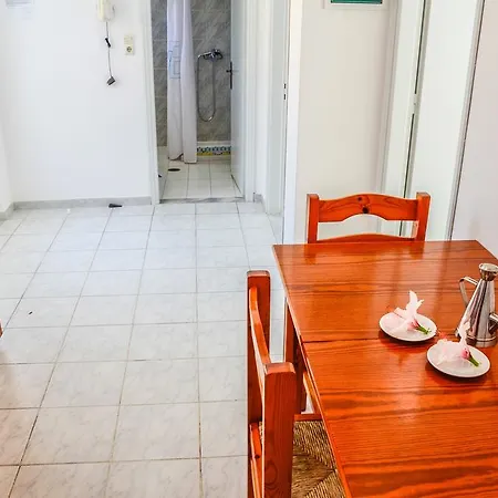 Olive Grove Apts Apartman